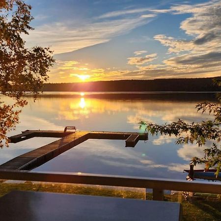 Auberge Et Chalets Sur Le Lac Lac-Mégantic Exterior foto