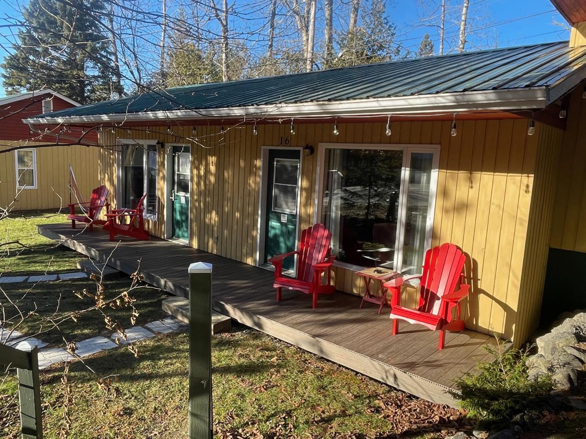 Auberge Et Chalets Sur Le Lac Lac-Mégantic Exterior foto