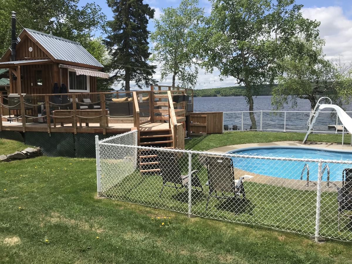 Auberge Et Chalets Sur Le Lac Lac-Mégantic Exterior foto