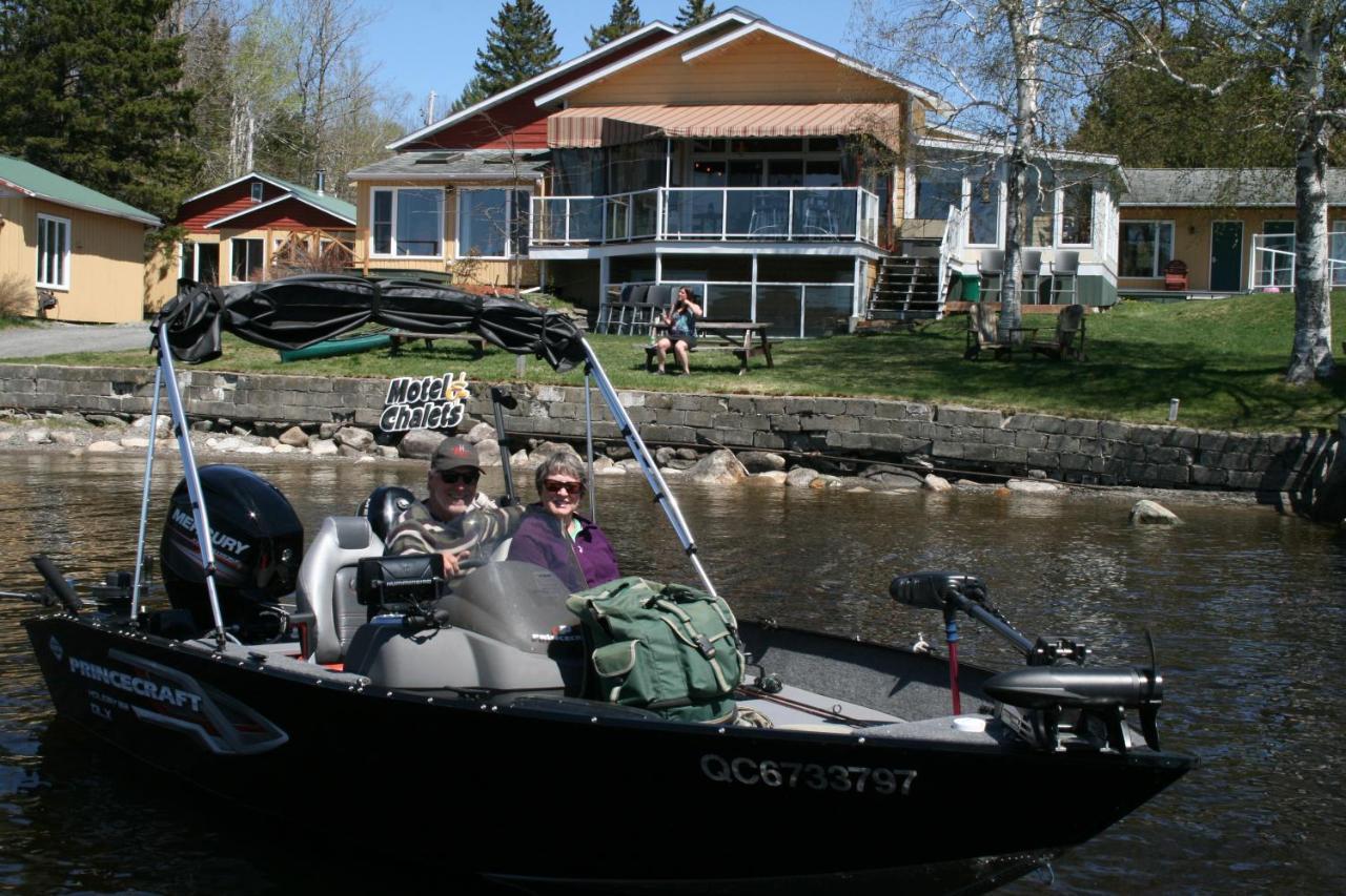 Auberge Et Chalets Sur Le Lac Lac-Mégantic Exterior foto